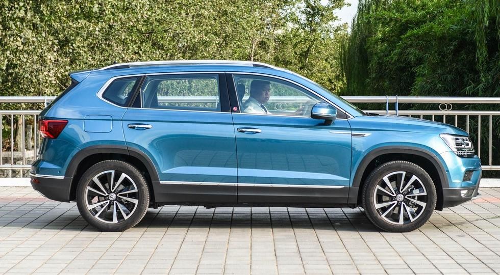 Аналог Skoda Karoq от VW: более мощный мотор и полный привод. Модель может прописаться в России